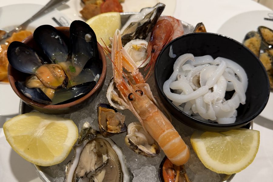Ai 2 Ghiottoni Bari Review: Epic Seafood Feast in Puglia You’ll Never Forget